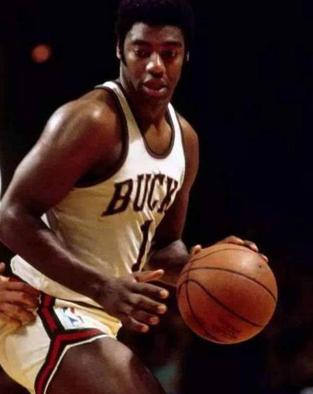 考察年轻球 考察年轻球